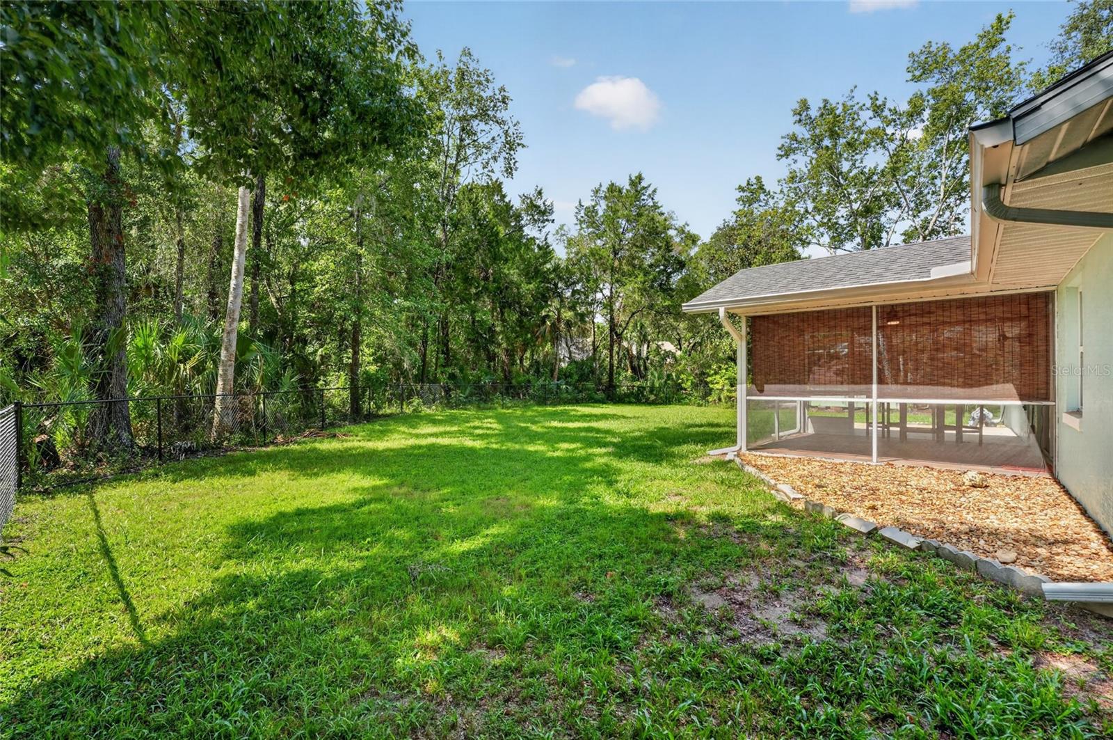 COUNTRY OAKS - Residential