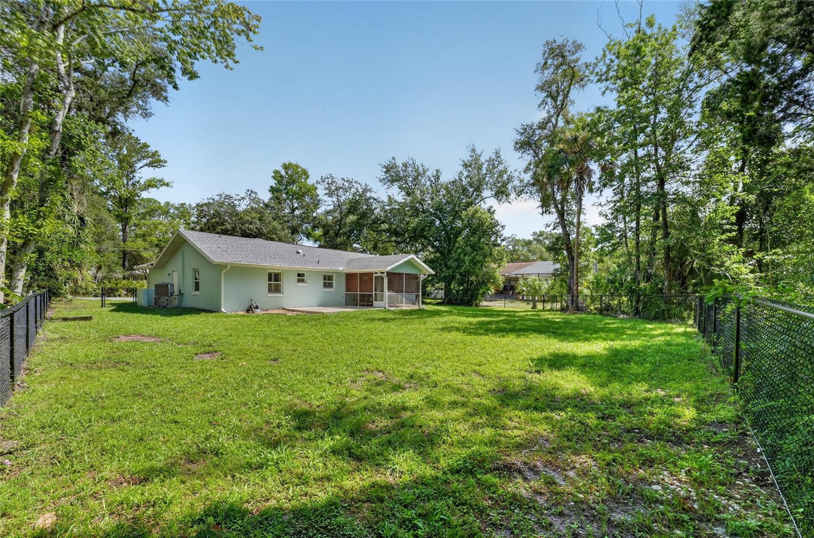 COUNTRY OAKS - Residential
