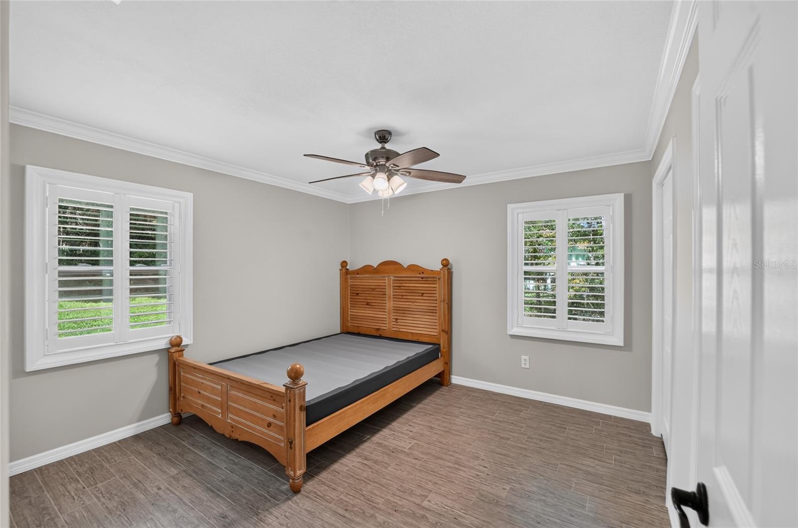 COUNTRY OAKS - Residential