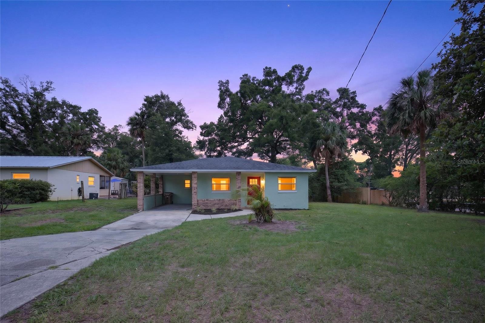 MOUNT PLYMOUTH - Residential