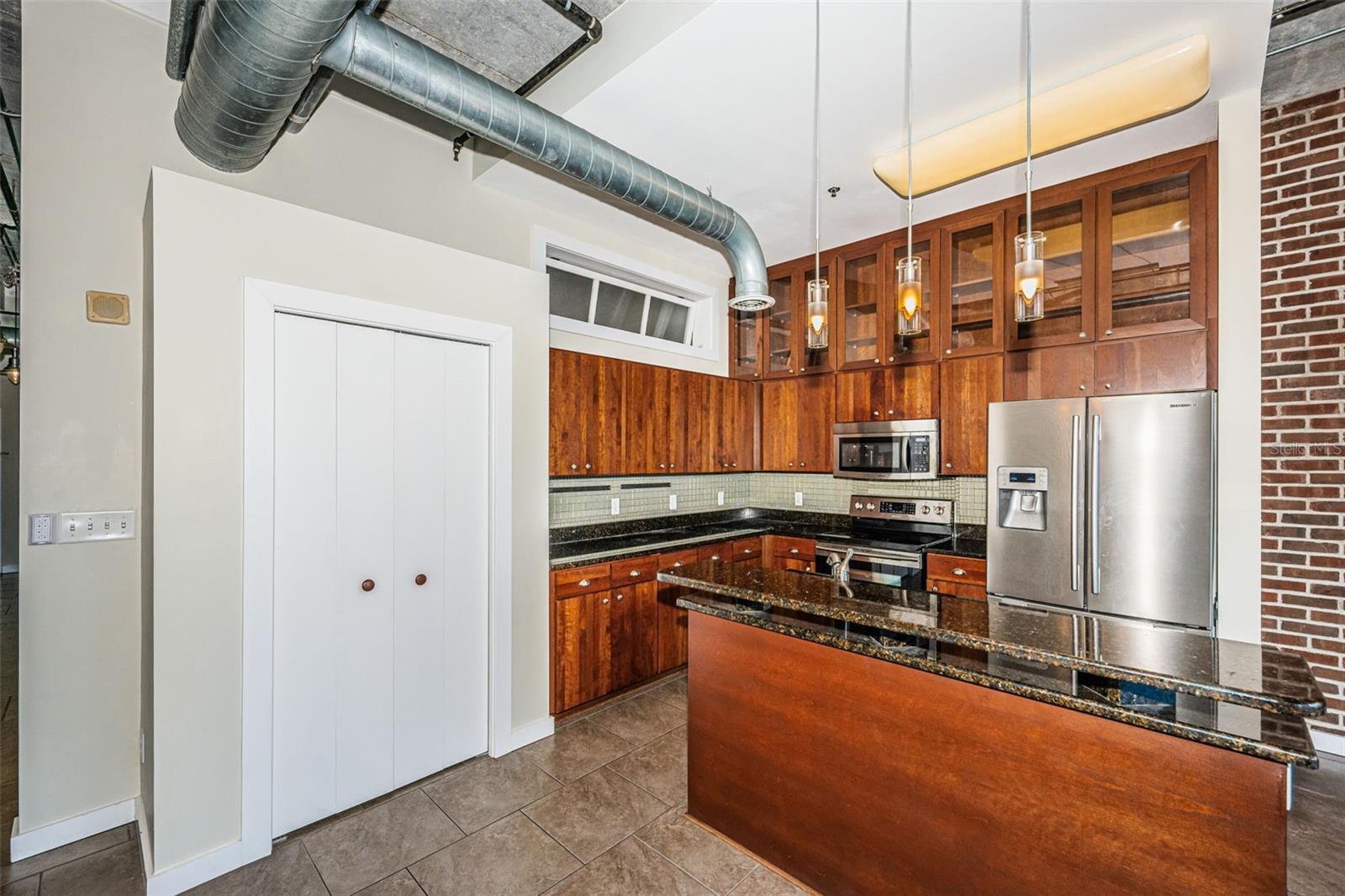 MC NULTY LOFTS CONDO - Residential Lease