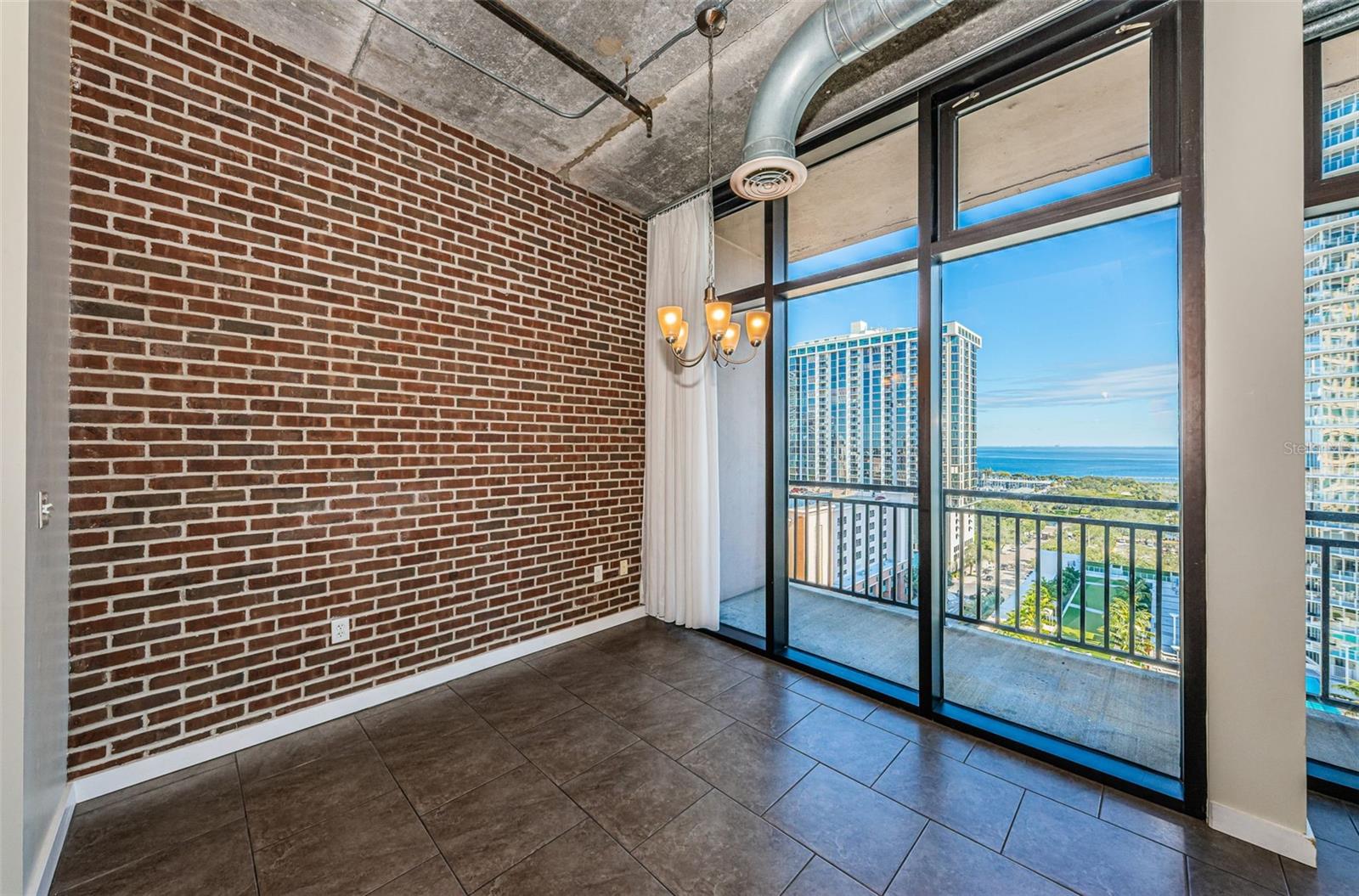 MC NULTY LOFTS CONDO - Residential Lease