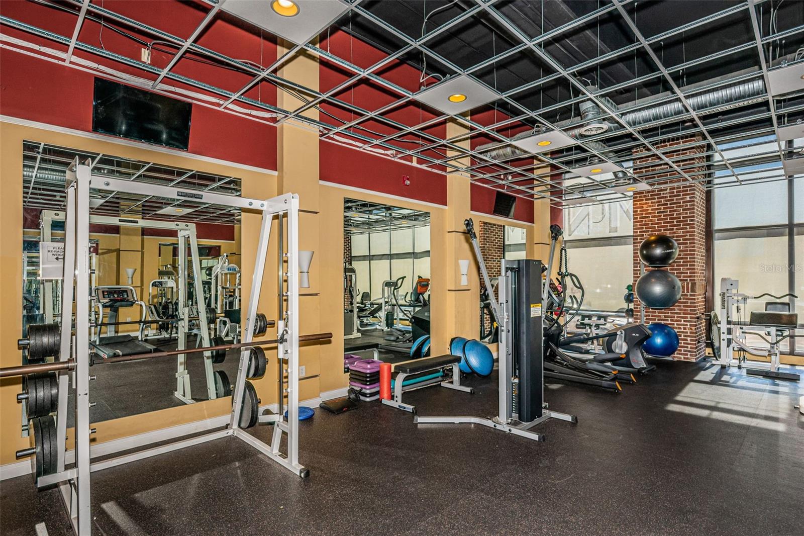 MC NULTY LOFTS CONDO - Residential Lease