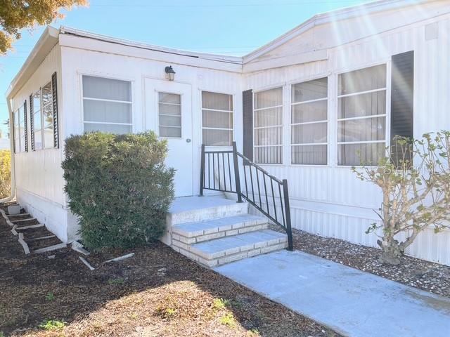 COUNTRY CLUB ESTATES - Residential