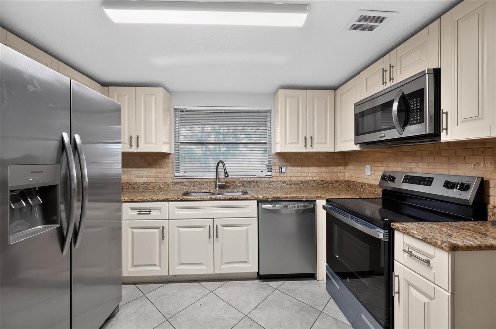 JASMINE LAKES - Residential