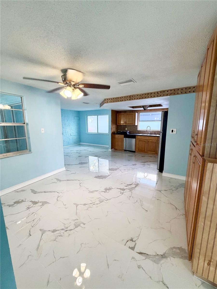 REGENCY PARK - Residential