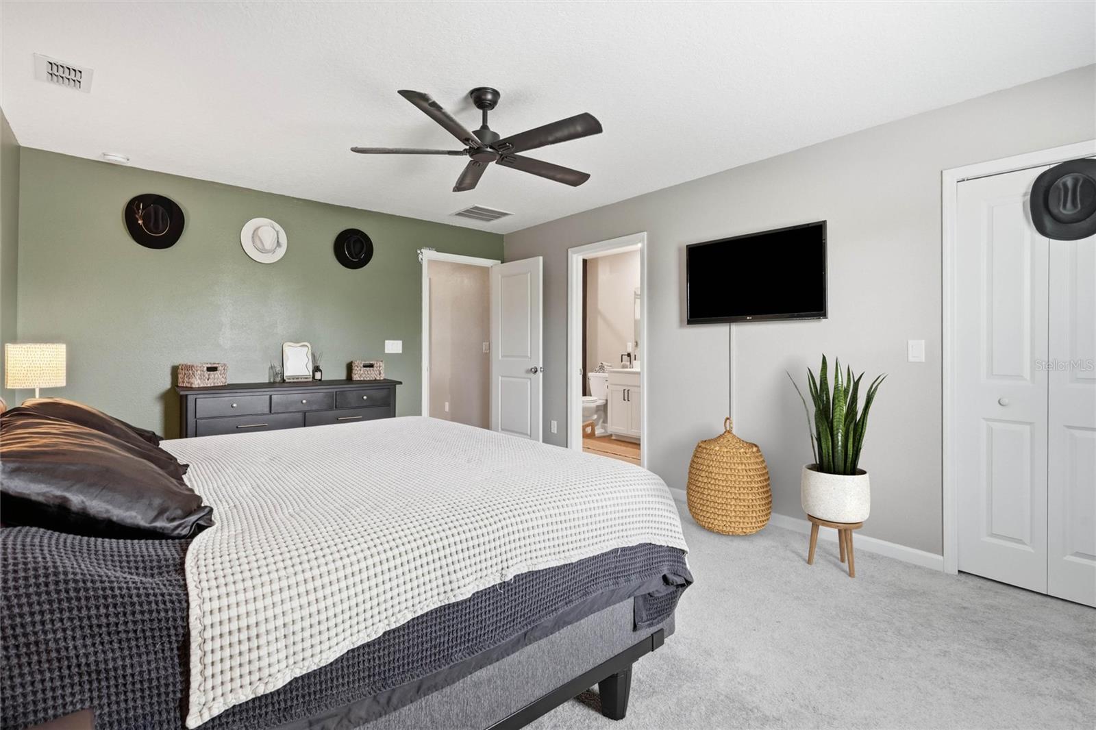 HARDWICK FARMS - Residential