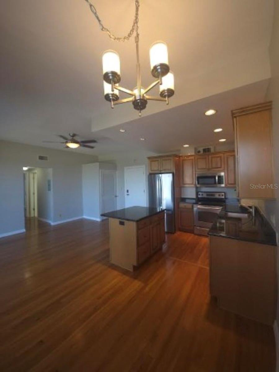 BAYSHORE ROYAL CONDO - Residential Lease