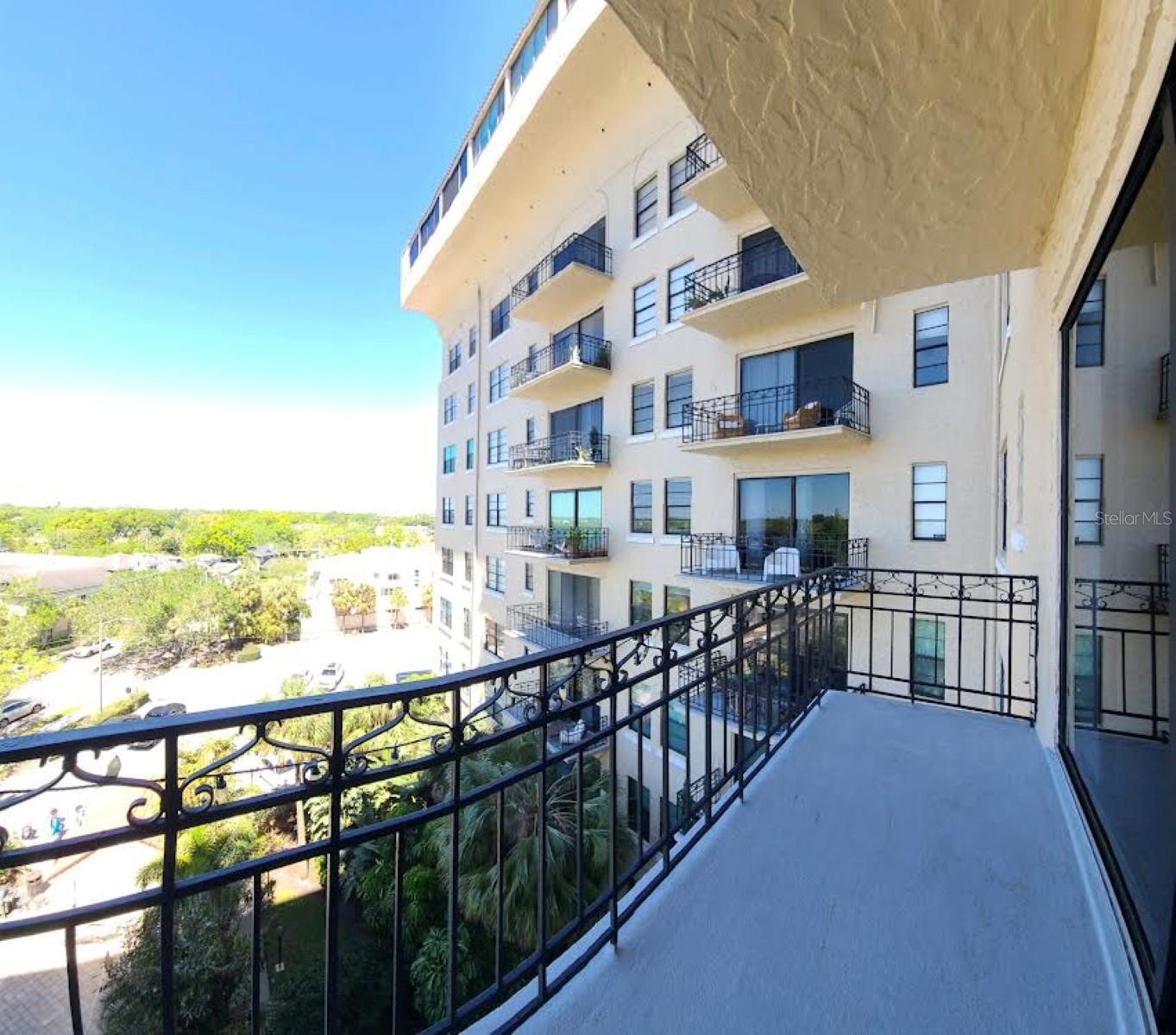 BAYSHORE ROYAL CONDO - Residential Lease
