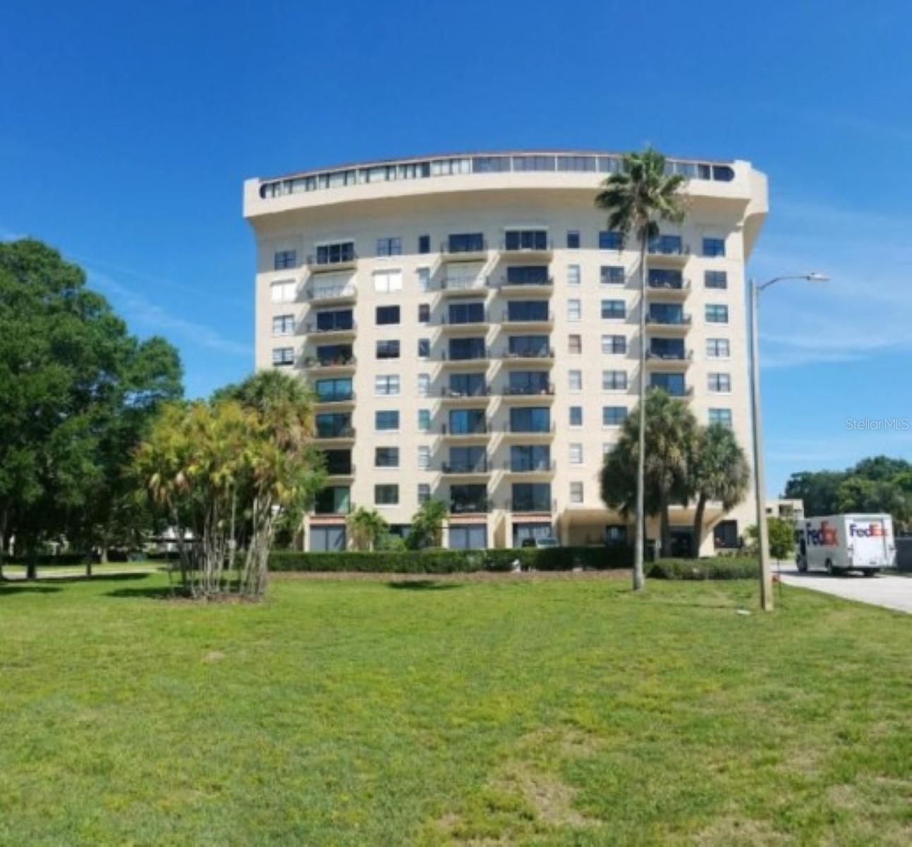 BAYSHORE ROYAL CONDO - Residential Lease