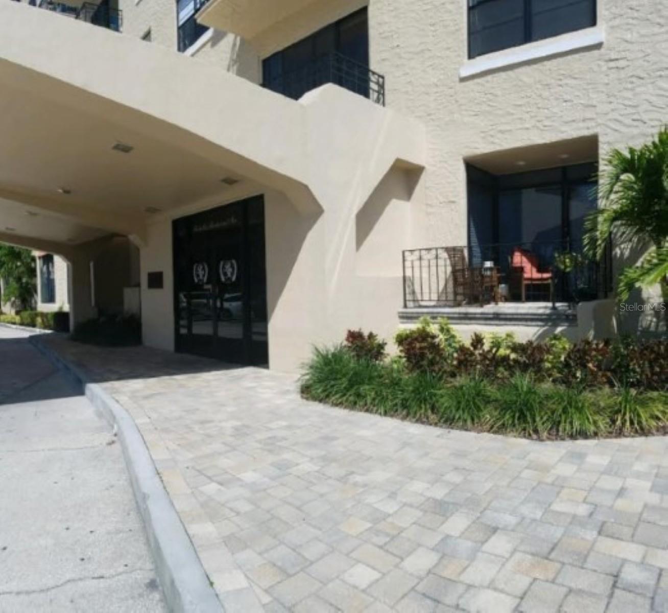 BAYSHORE ROYAL CONDO - Residential Lease