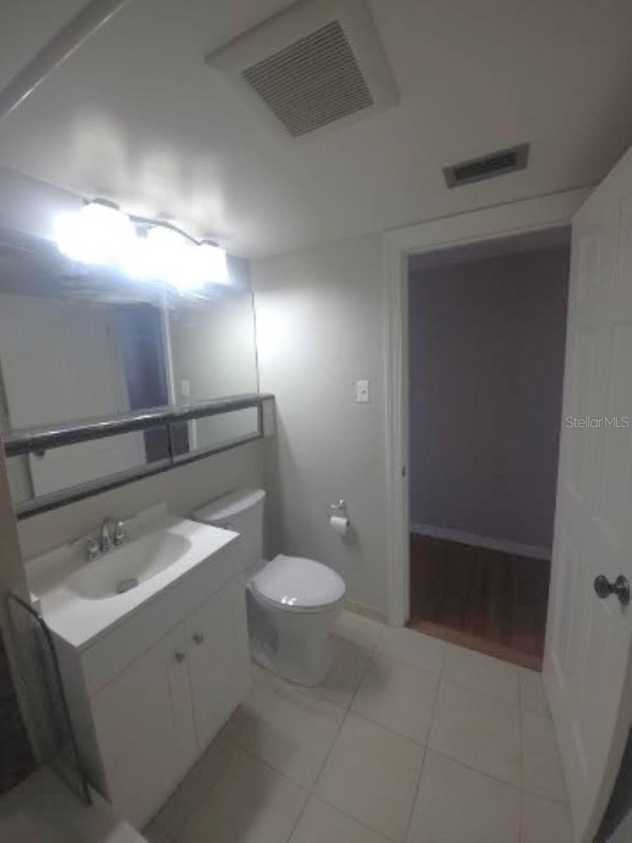 BAYSHORE ROYAL CONDO - Residential Lease