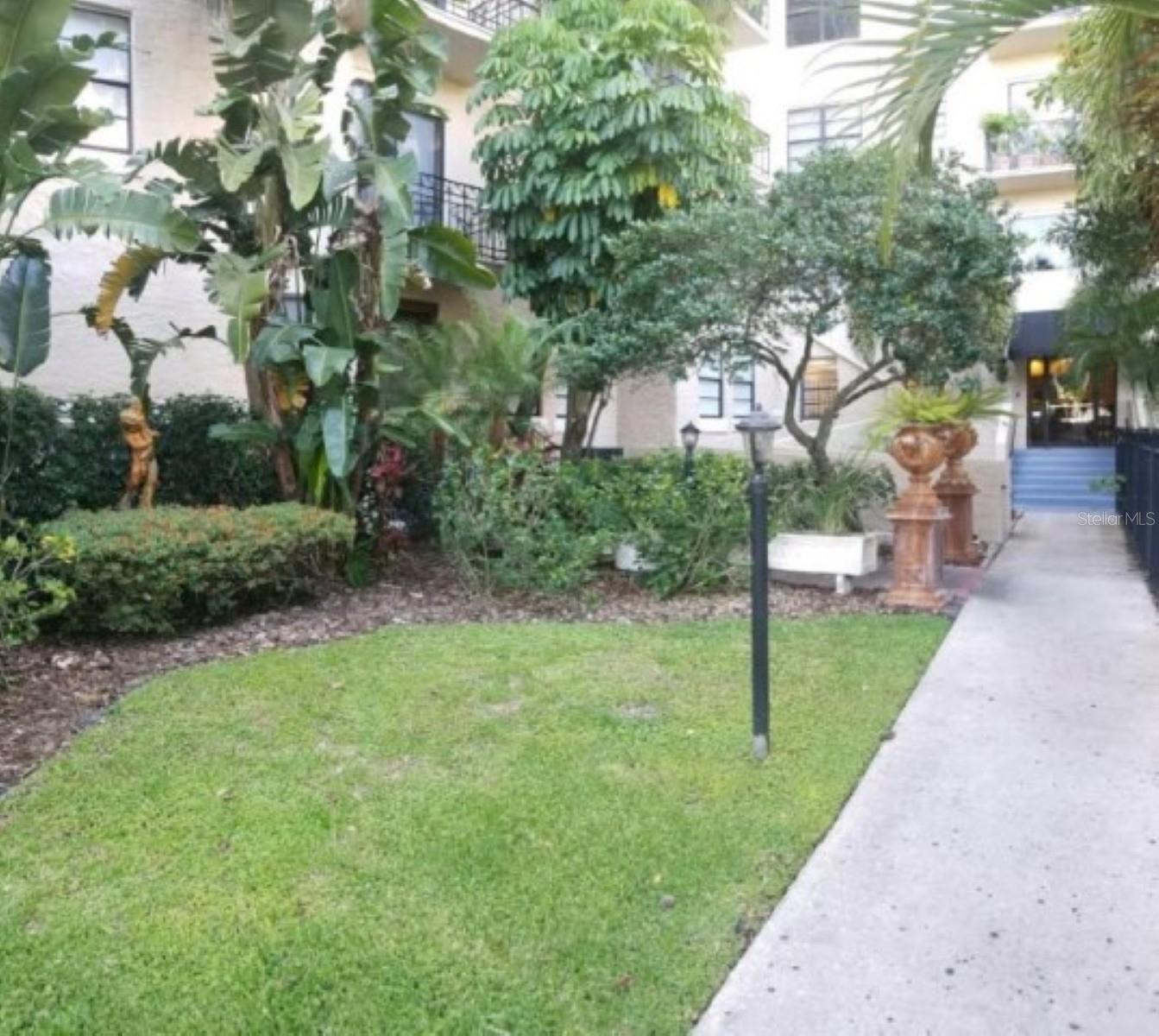 BAYSHORE ROYAL CONDO - Residential Lease