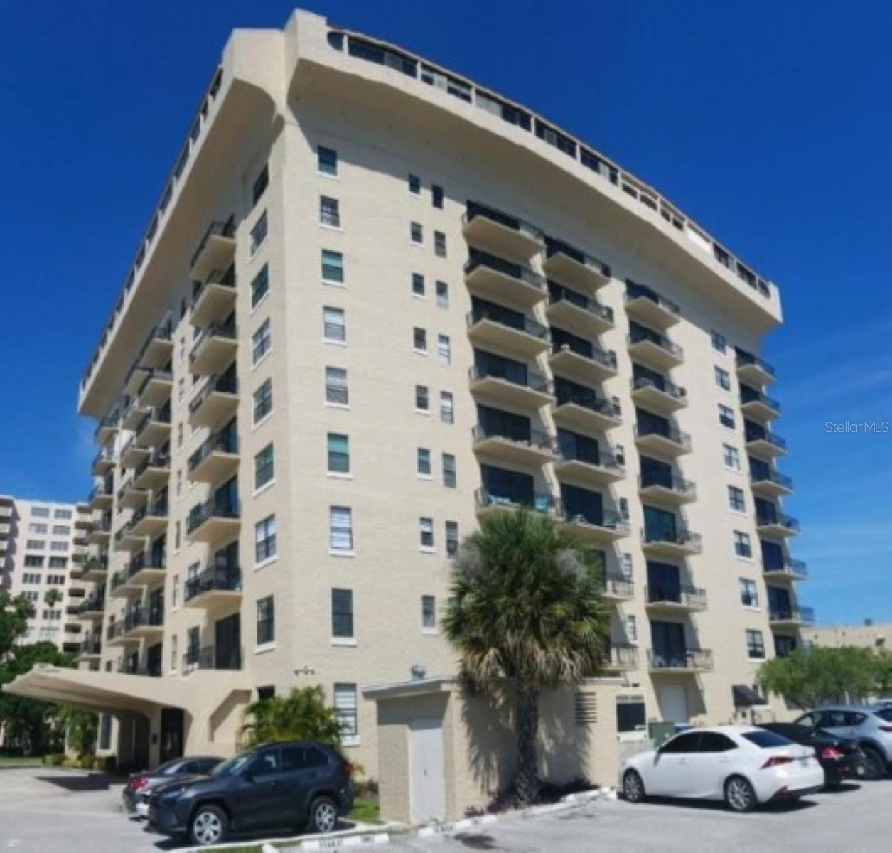 BAYSHORE ROYAL CONDO - Residential Lease