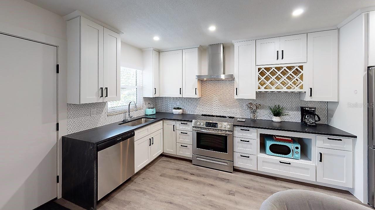 POS SUB OF BLKS G & H - Residential Lease
