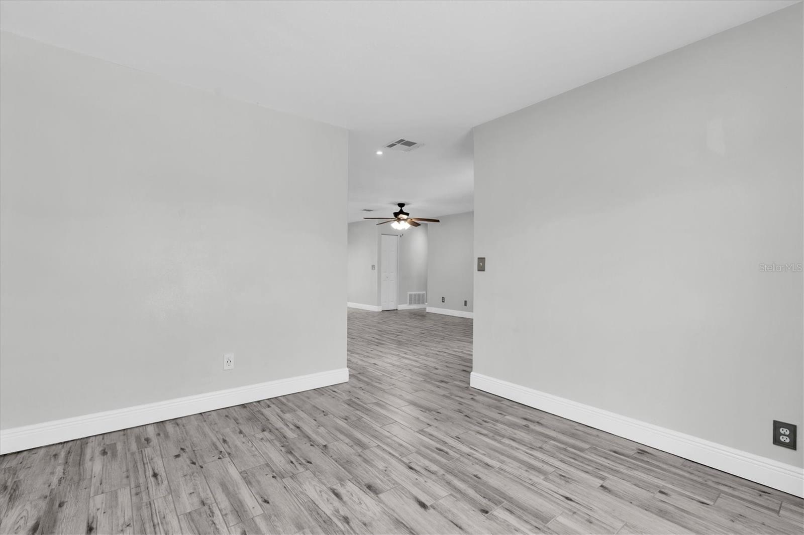 LOGAN GATE VILLAGE PH IV UN 1 - Residential