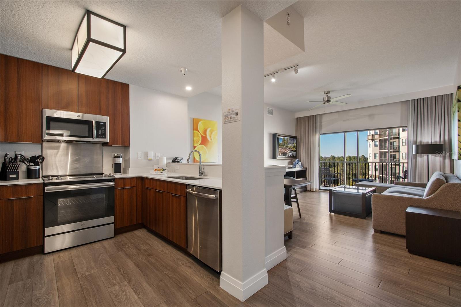 GROVE RESORT AND SPA HOTEL CONDO II - Residential