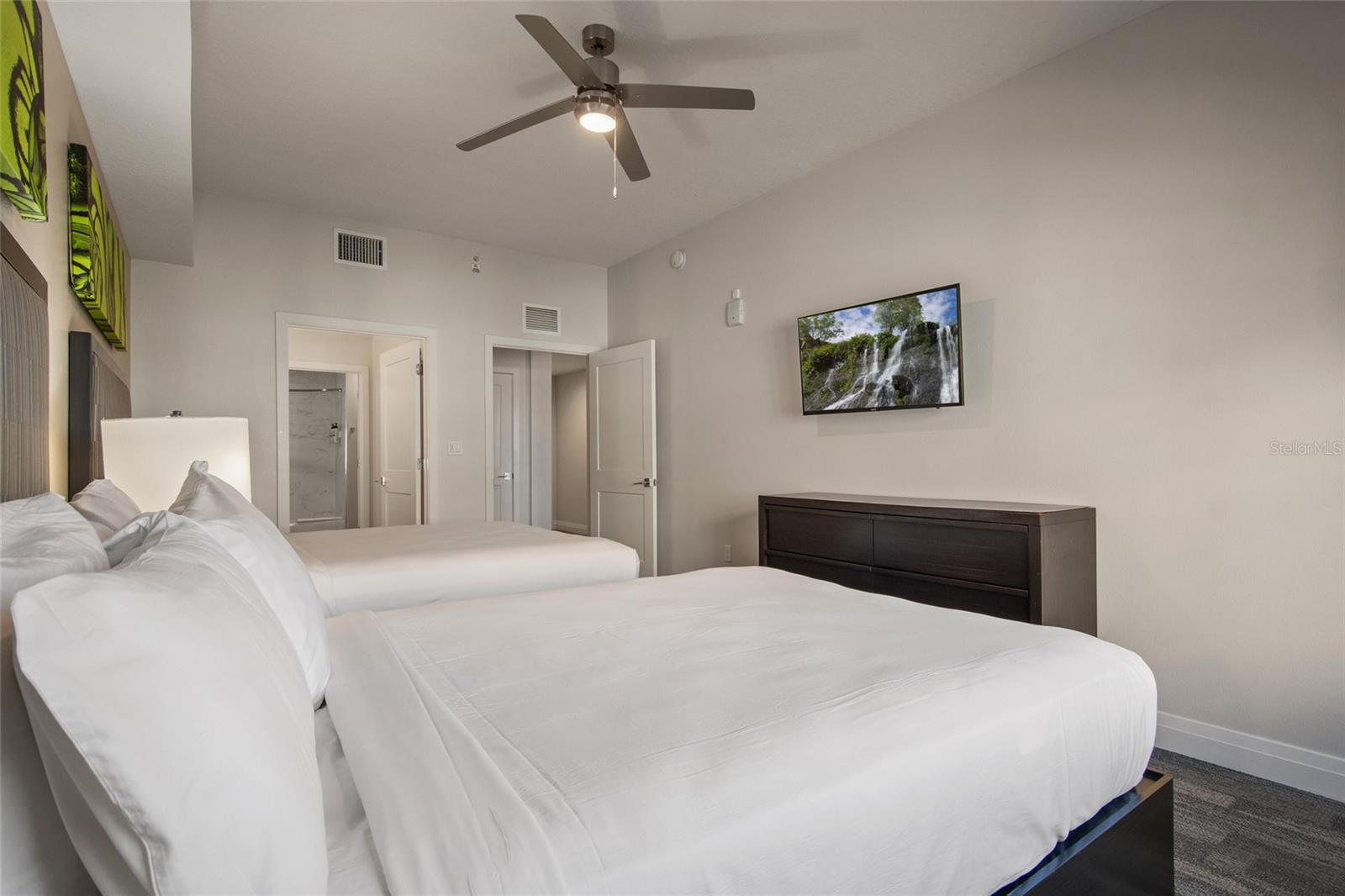 GROVE RESORT AND SPA HOTEL CONDO II - Residential