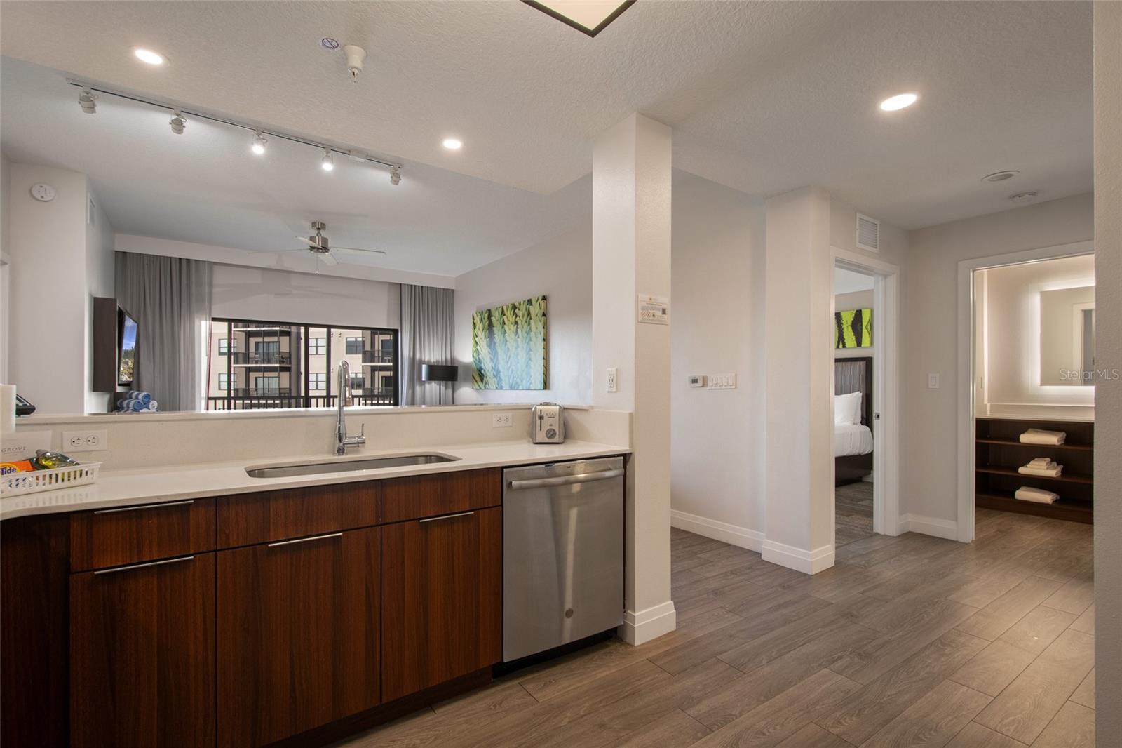 GROVE RESORT AND SPA HOTEL CONDO II - Residential