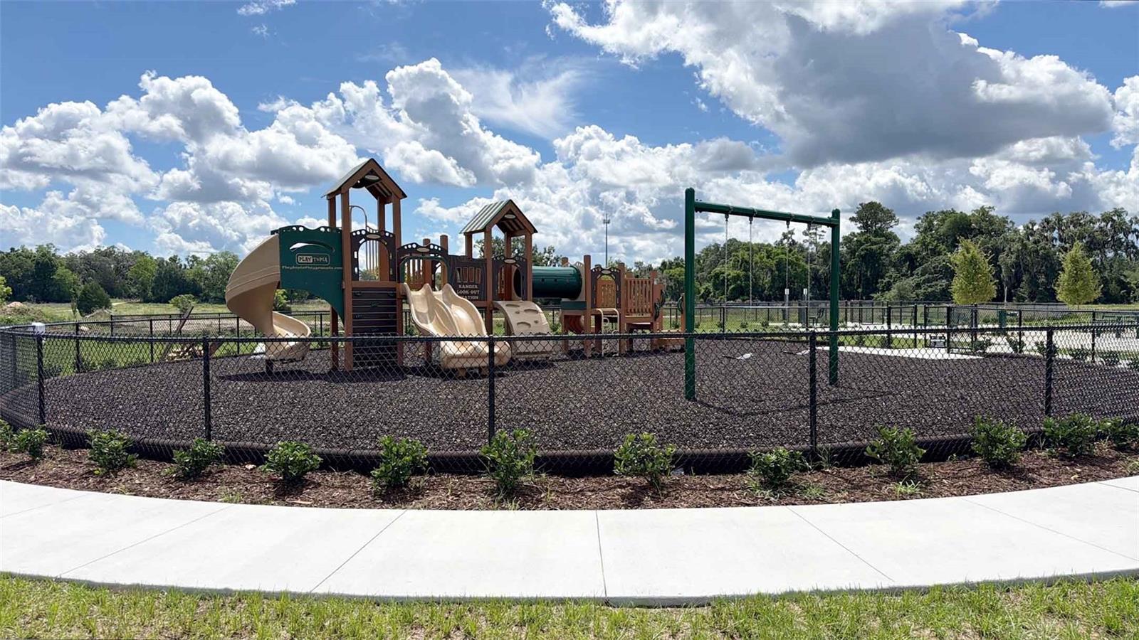 BUCHANAN TRAILS - Residential