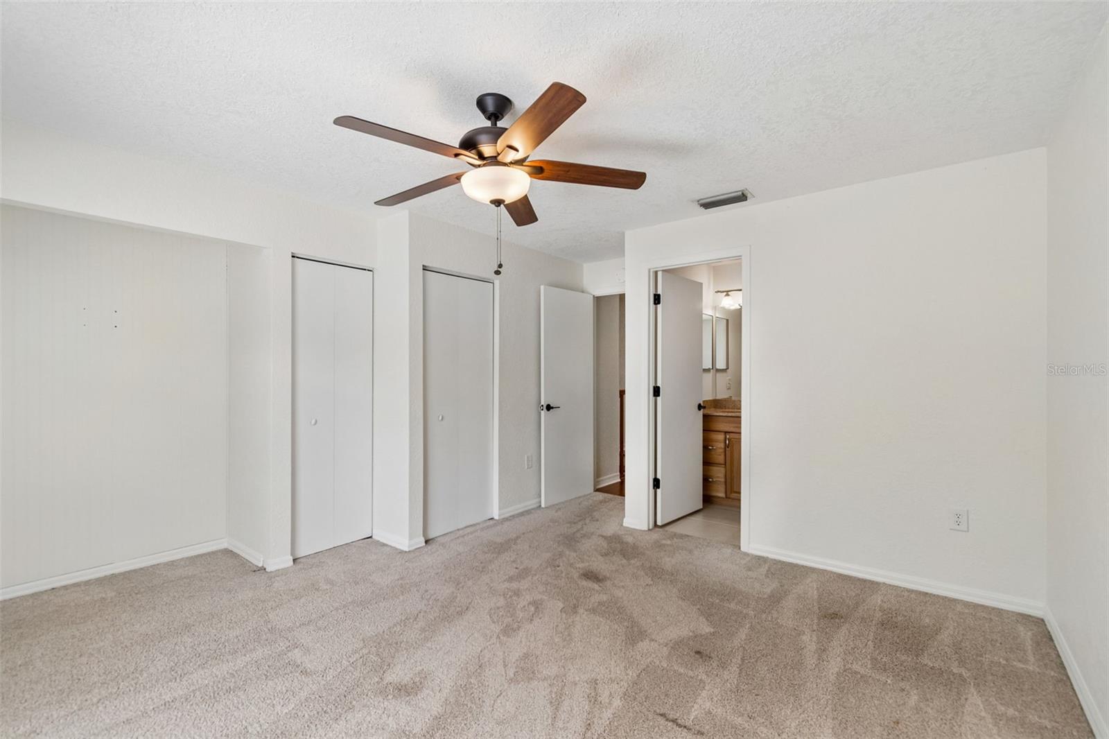 CARROLLWOOD COVE AT EMERALD GR - Residential