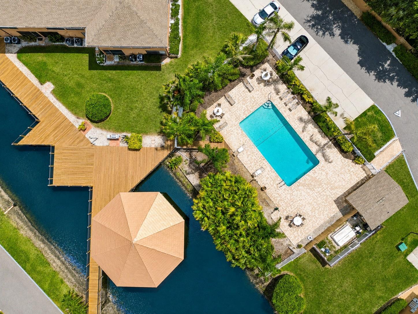 CARROLLWOOD COVE AT EMERALD GR - Residential
