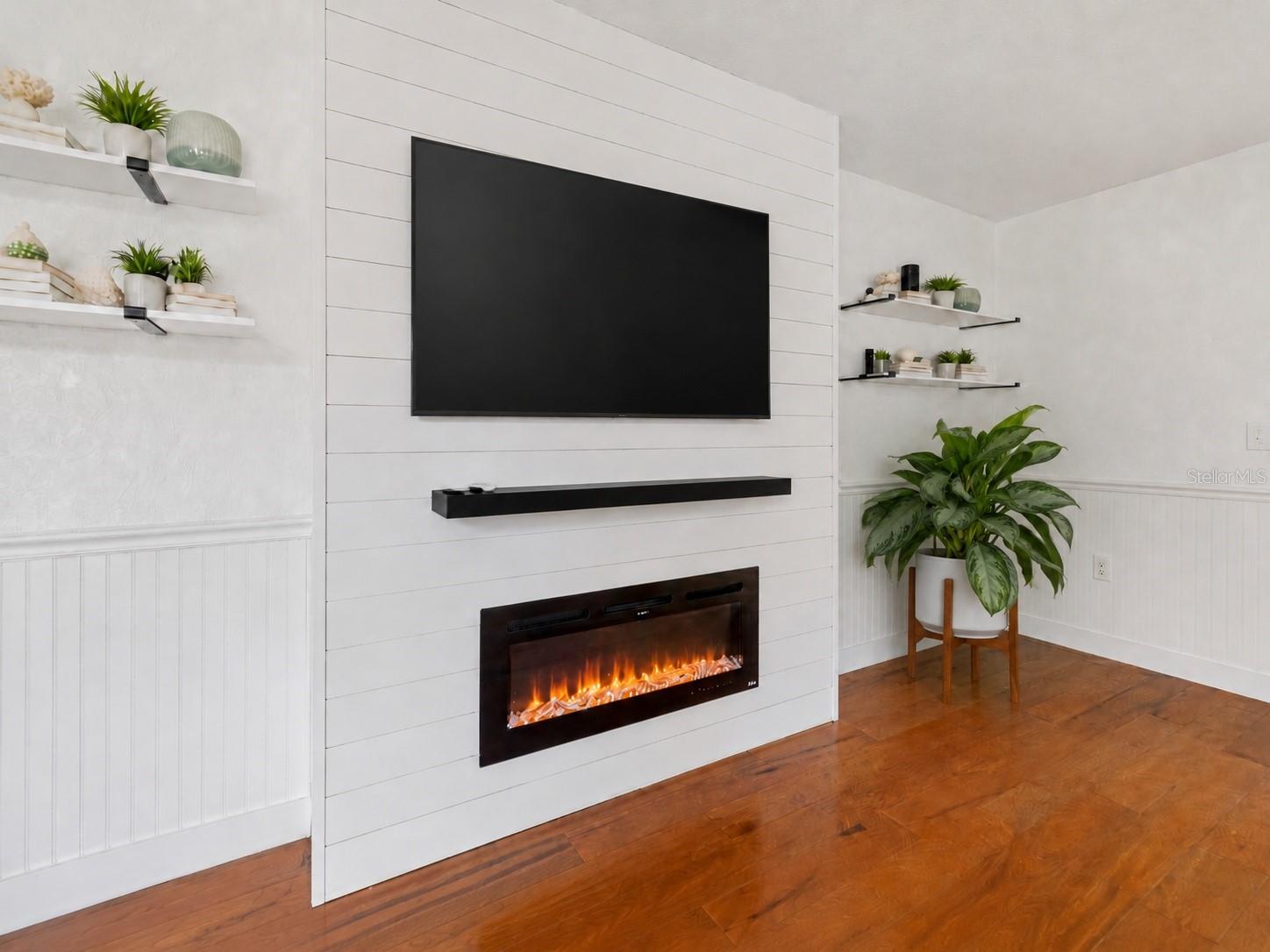 CARROLLWOOD COVE AT EMERALD GR - Residential