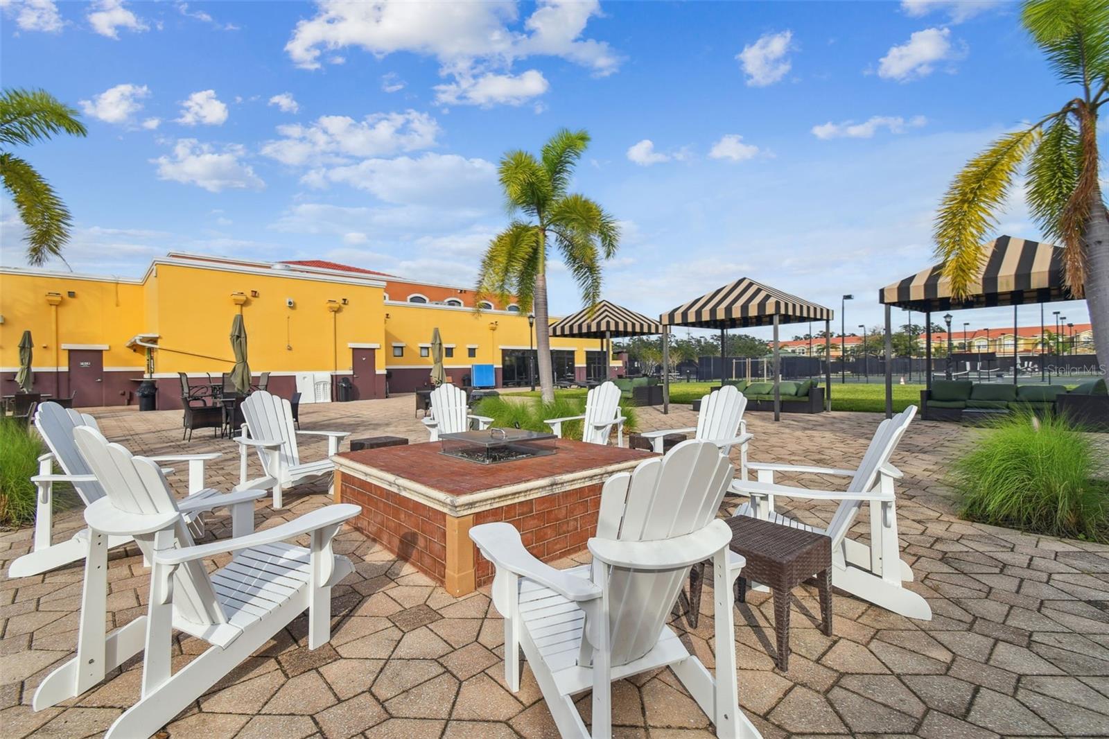 CARROLLWOOD COVE AT EMERALD GR - Residential