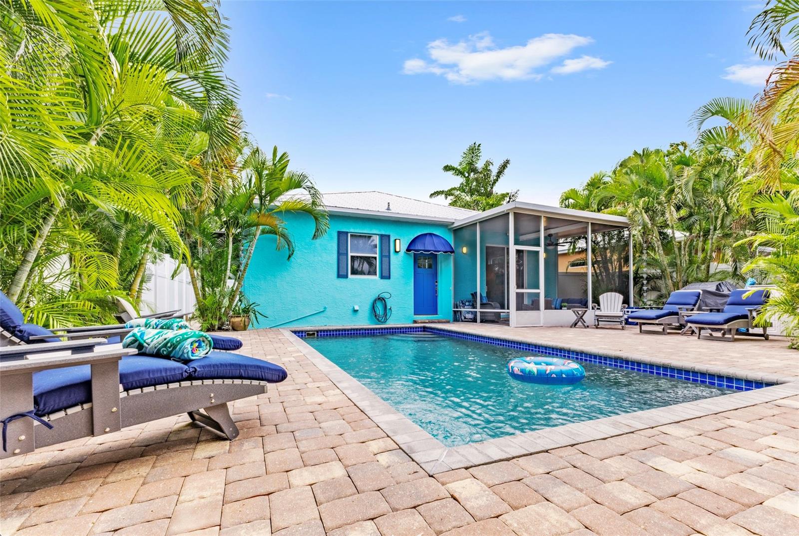 ROSELAWN - Residential