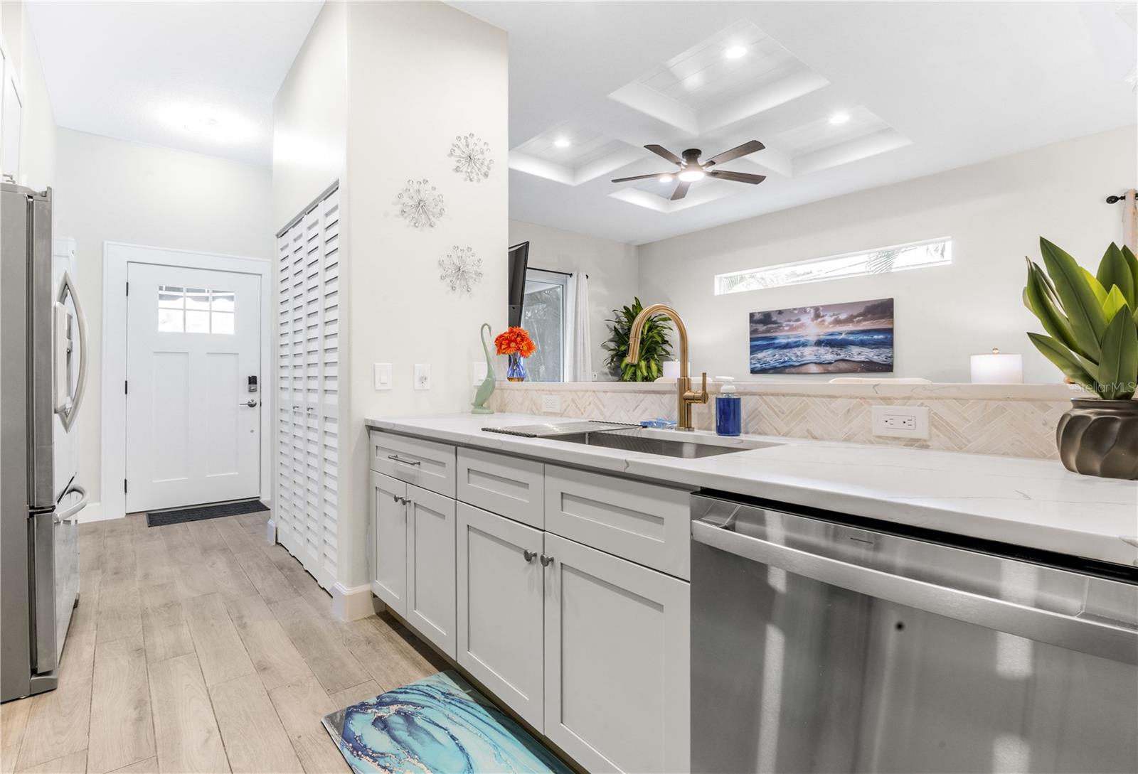 ROSELAWN - Residential