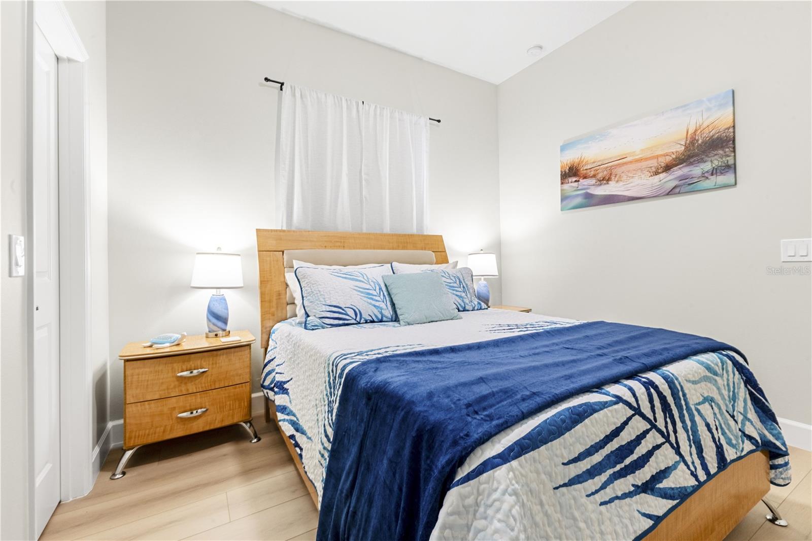 ROSELAWN - Residential