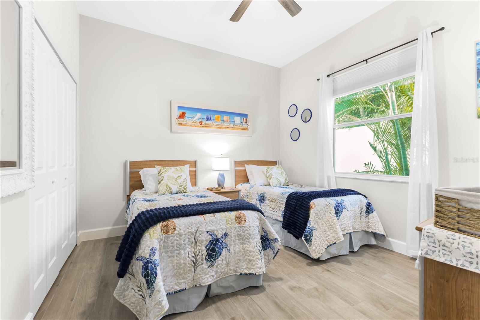 ROSELAWN - Residential