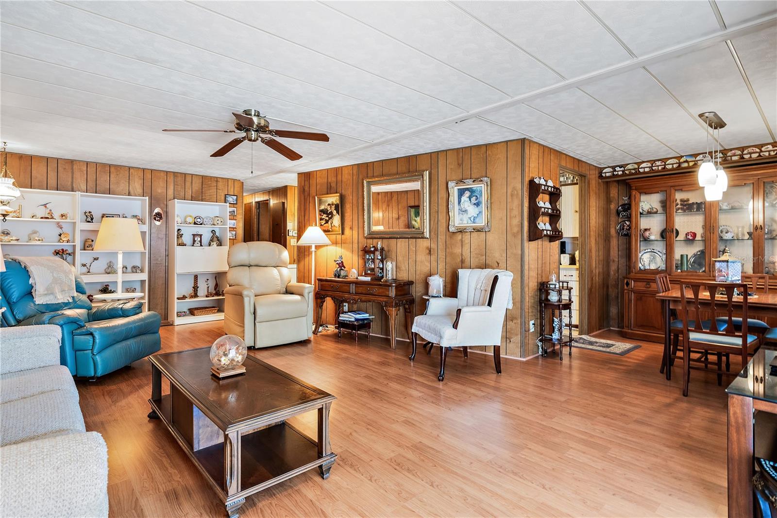OAKWOOD MANOR - Residential