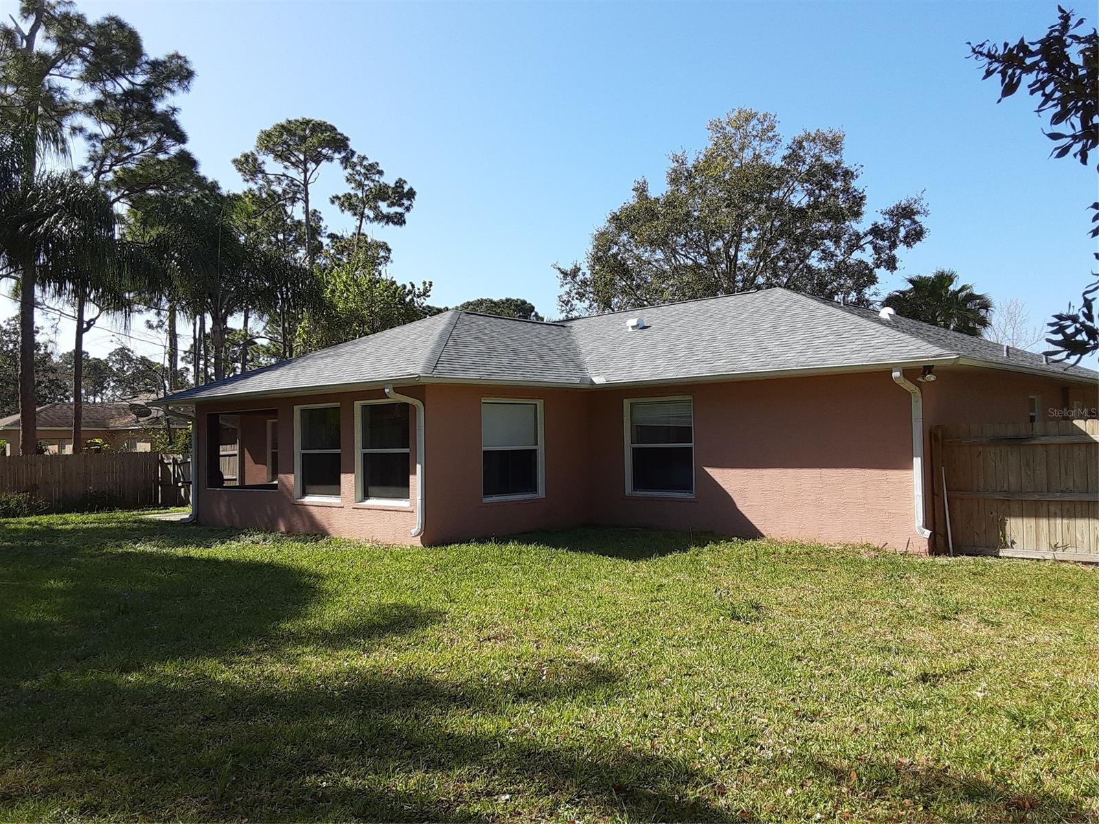 Florida Shores 01 - Residential