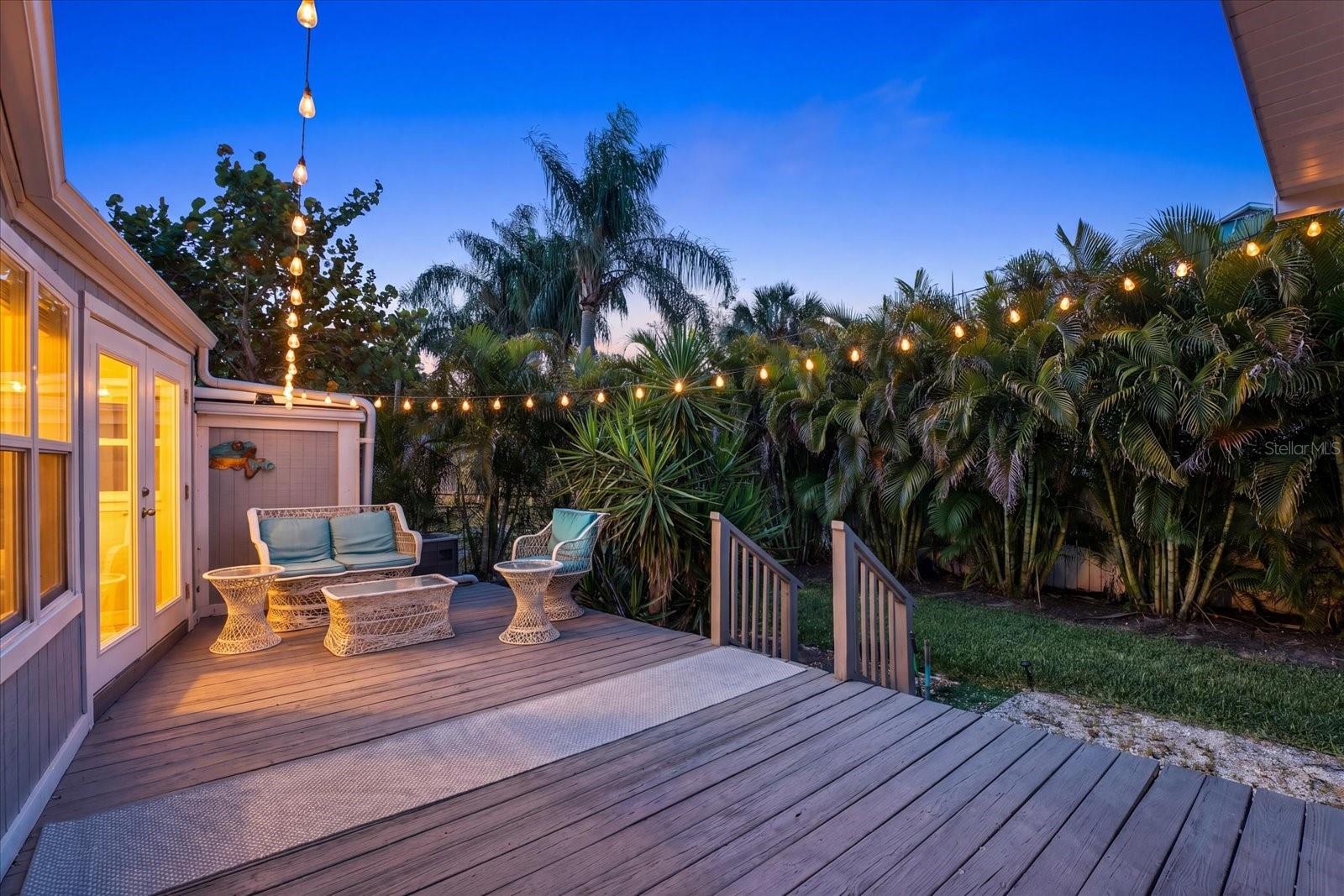 LONE PALM BEACH 1ST ADD - Residential