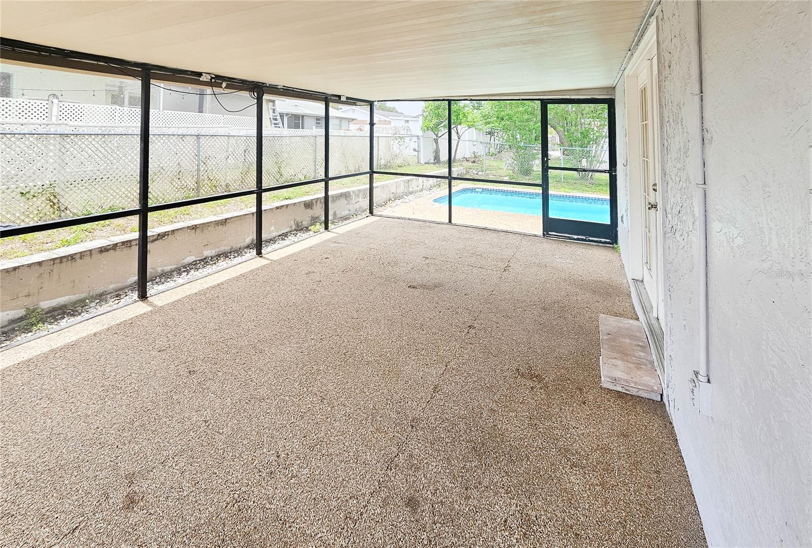 EMBASSY HILLS - Residential