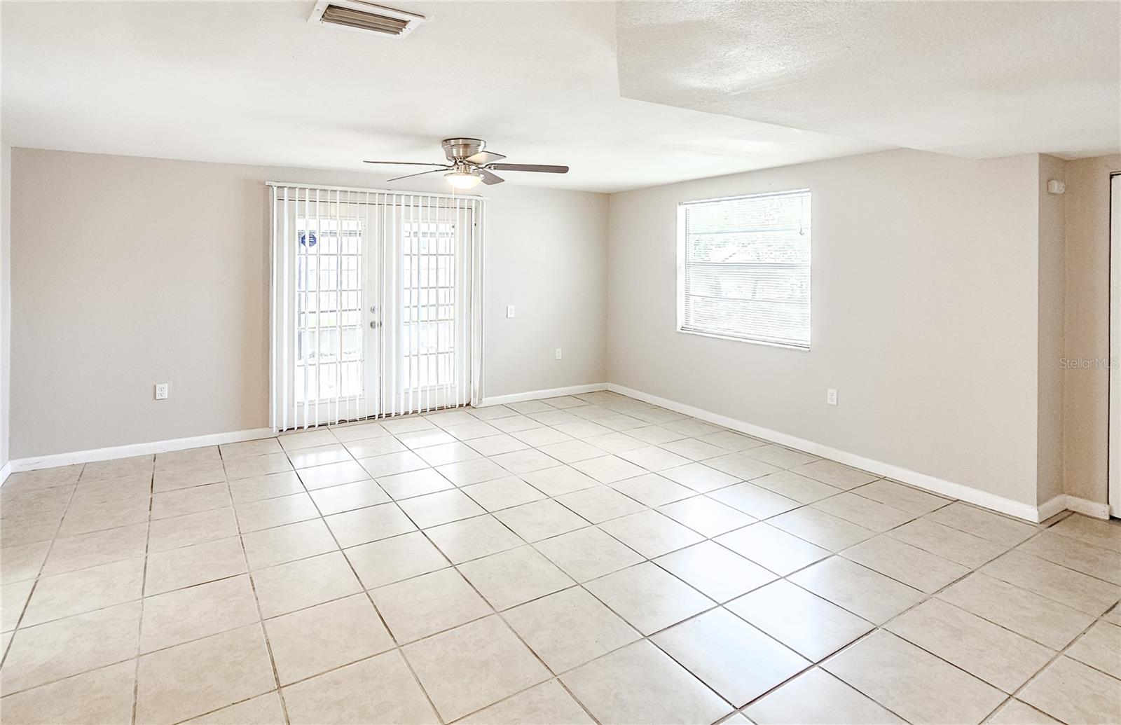 EMBASSY HILLS - Residential