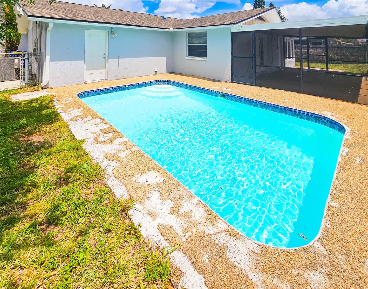 EMBASSY HILLS - Residential