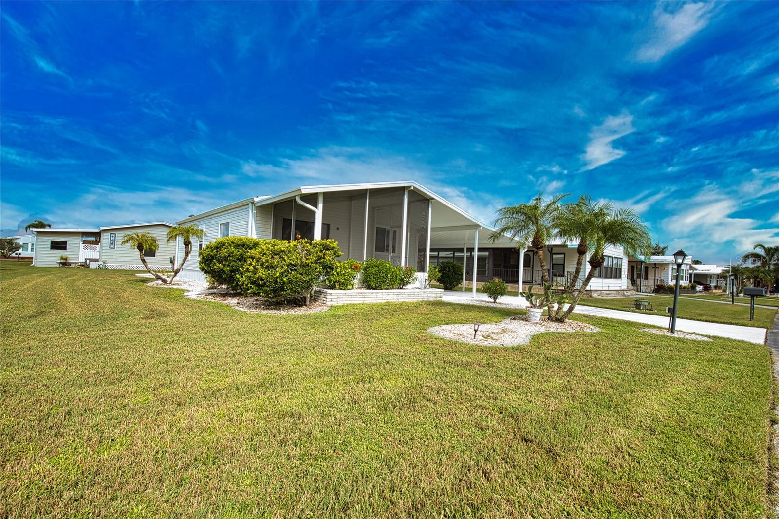 LA CASA MHP CO-OP - Residential