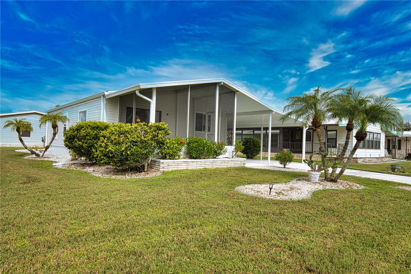LA CASA MHP CO-OP - Residential