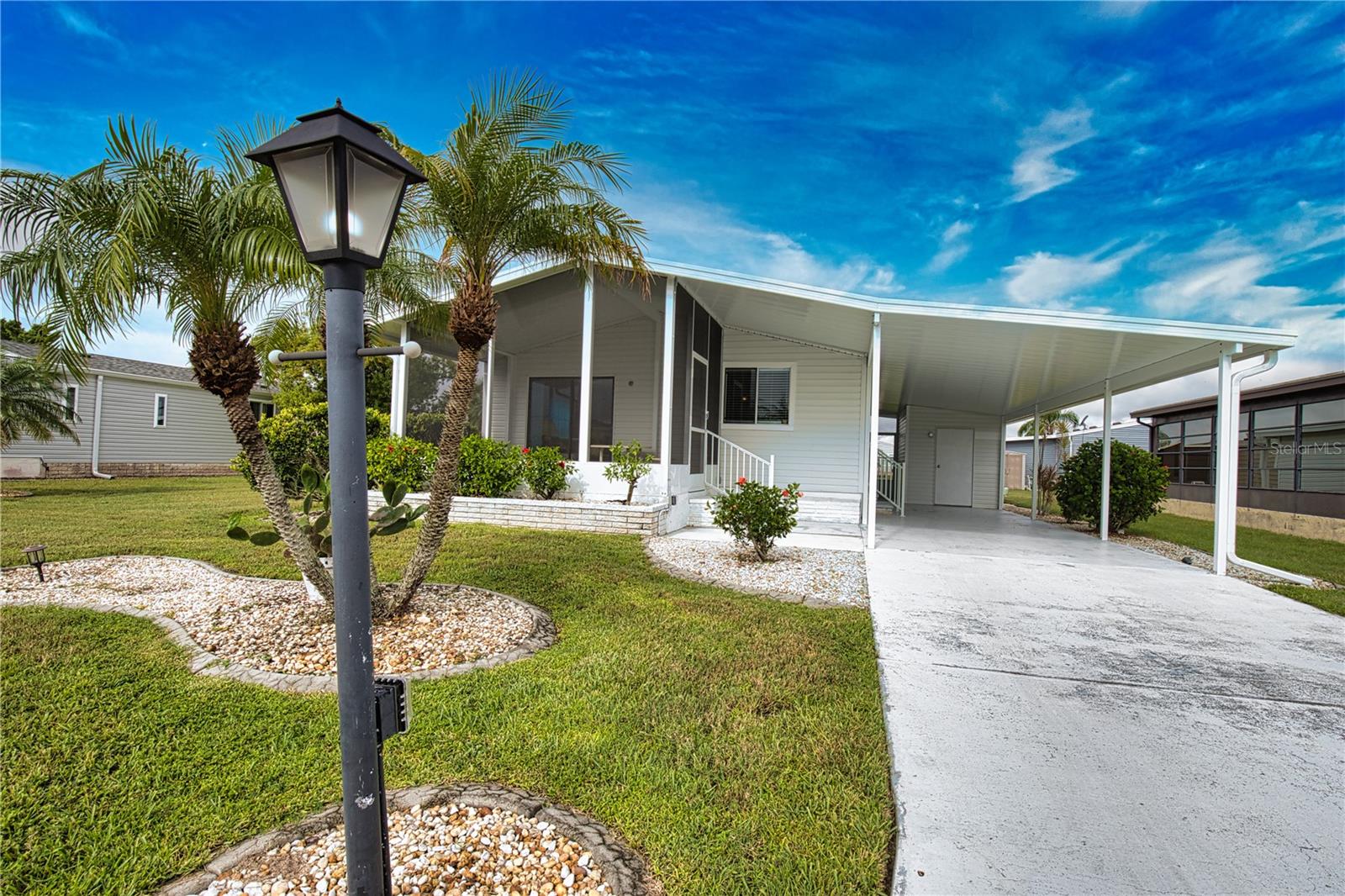 LA CASA MHP CO-OP - Residential