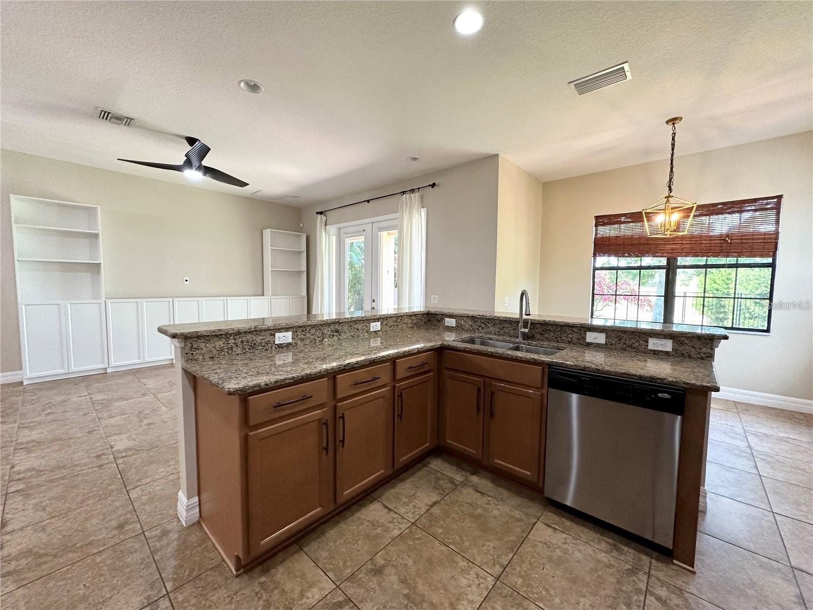 EAGLE CRK PH 01C-VLG D - Residential Lease
