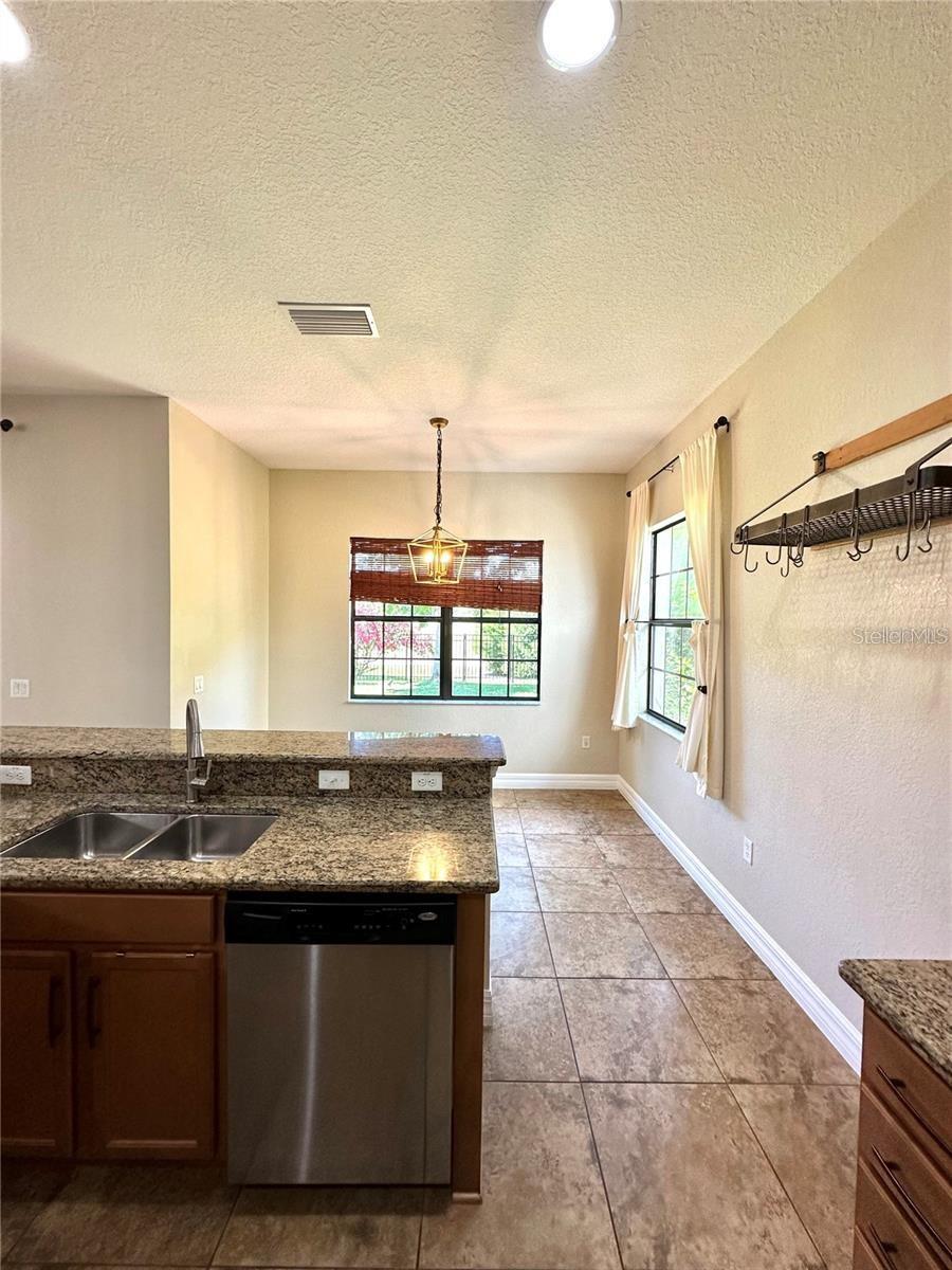 EAGLE CRK PH 01C-VLG D - Residential Lease