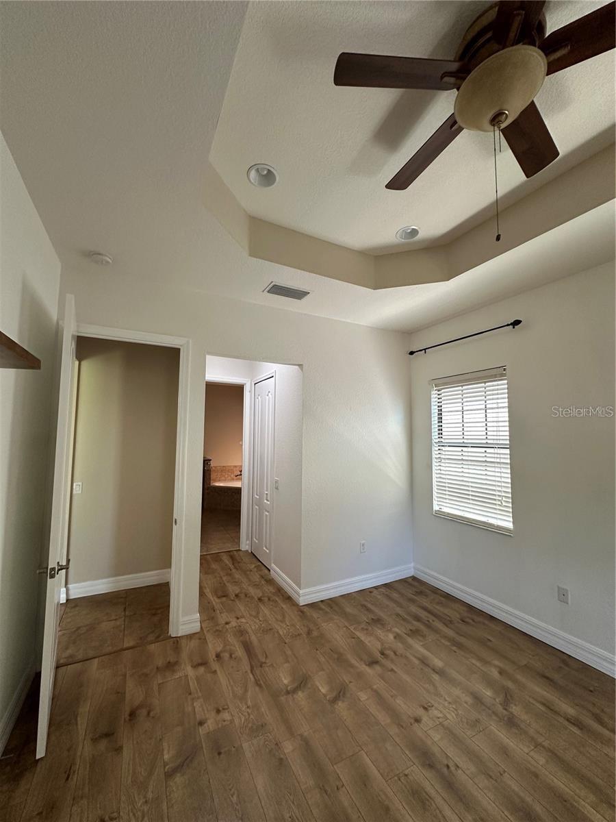 EAGLE CRK PH 01C-VLG D - Residential Lease