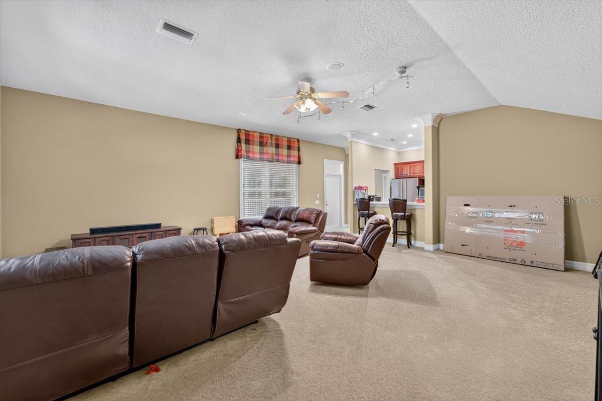 THE RESERVE AT TAMPA PALMS - Residential