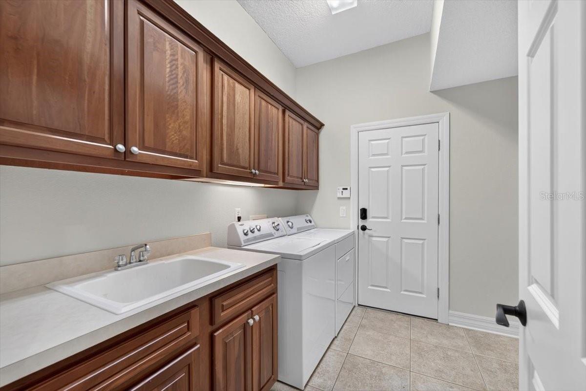 THE RESERVE AT TAMPA PALMS - Residential