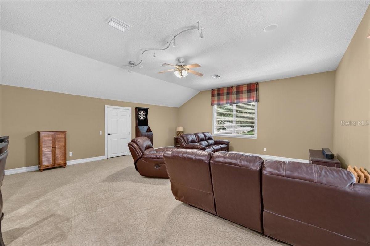 THE RESERVE AT TAMPA PALMS - Residential