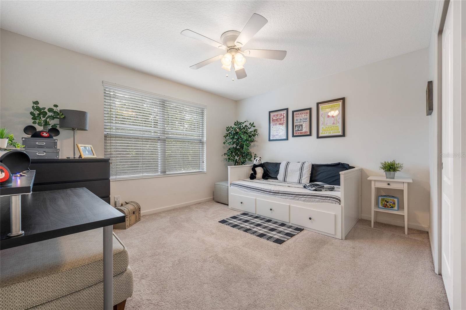 SUMMERLAKE GROVES - Residential