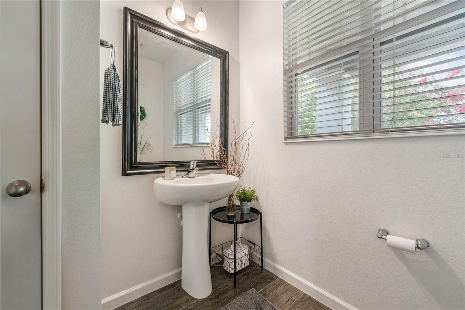 SUMMERLAKE GROVES - Residential