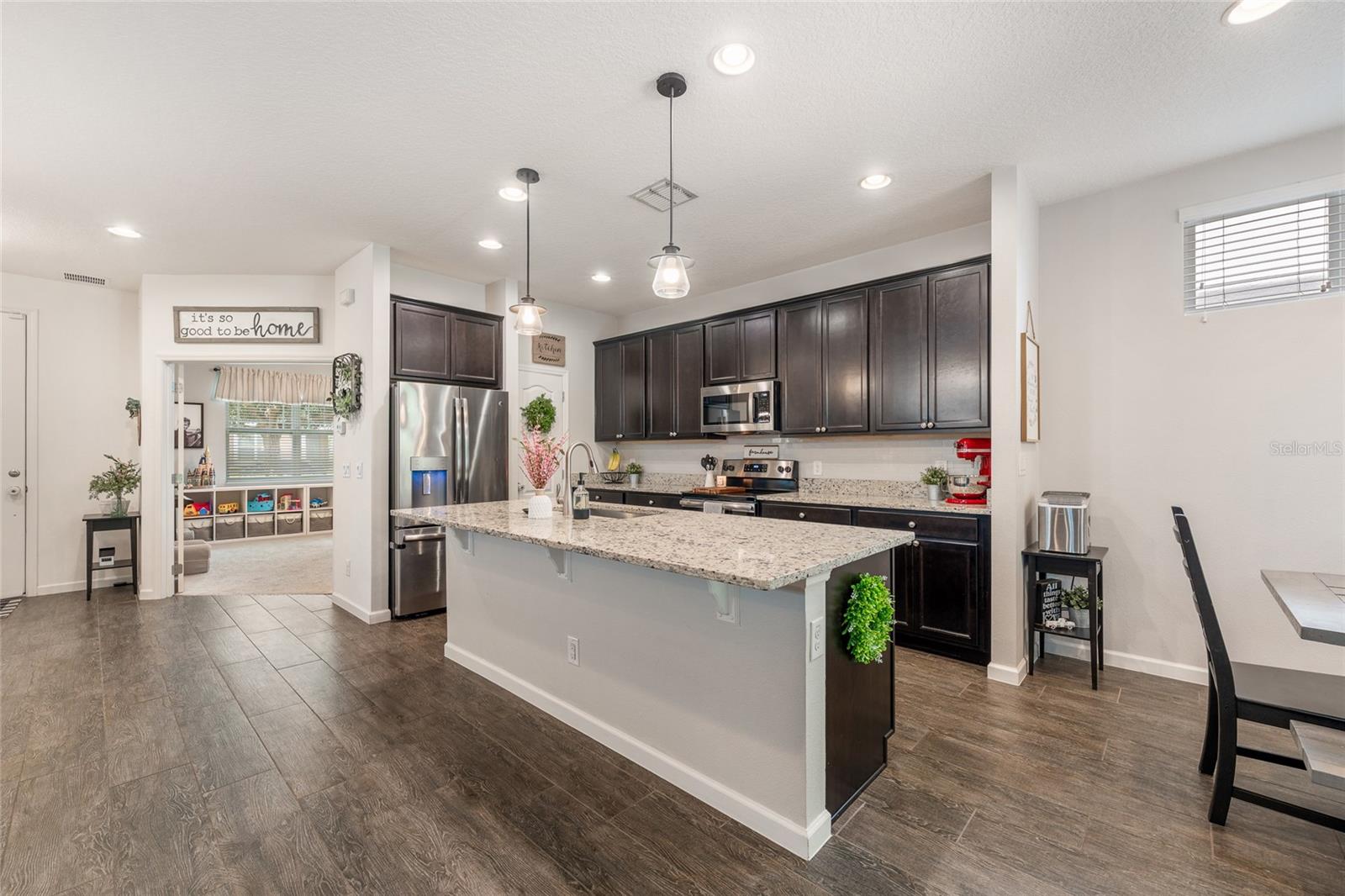 SUMMERLAKE GROVES - Residential